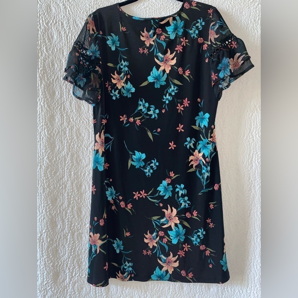 CeCe Expressive Lillies Ruffle Sleeve Mixed Media Minidress NWOT - Picture 5 of 8
